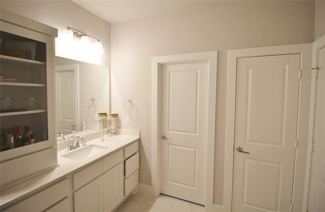 Building Photo - 218 Mockingbird Dr