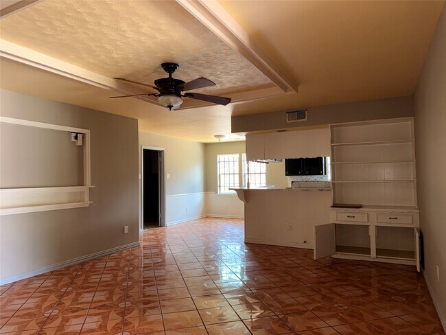 Building Photo - 6841 Flamingo Dr