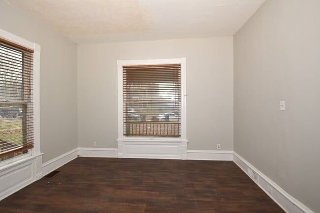 Building Photo - 510 S St Joseph St