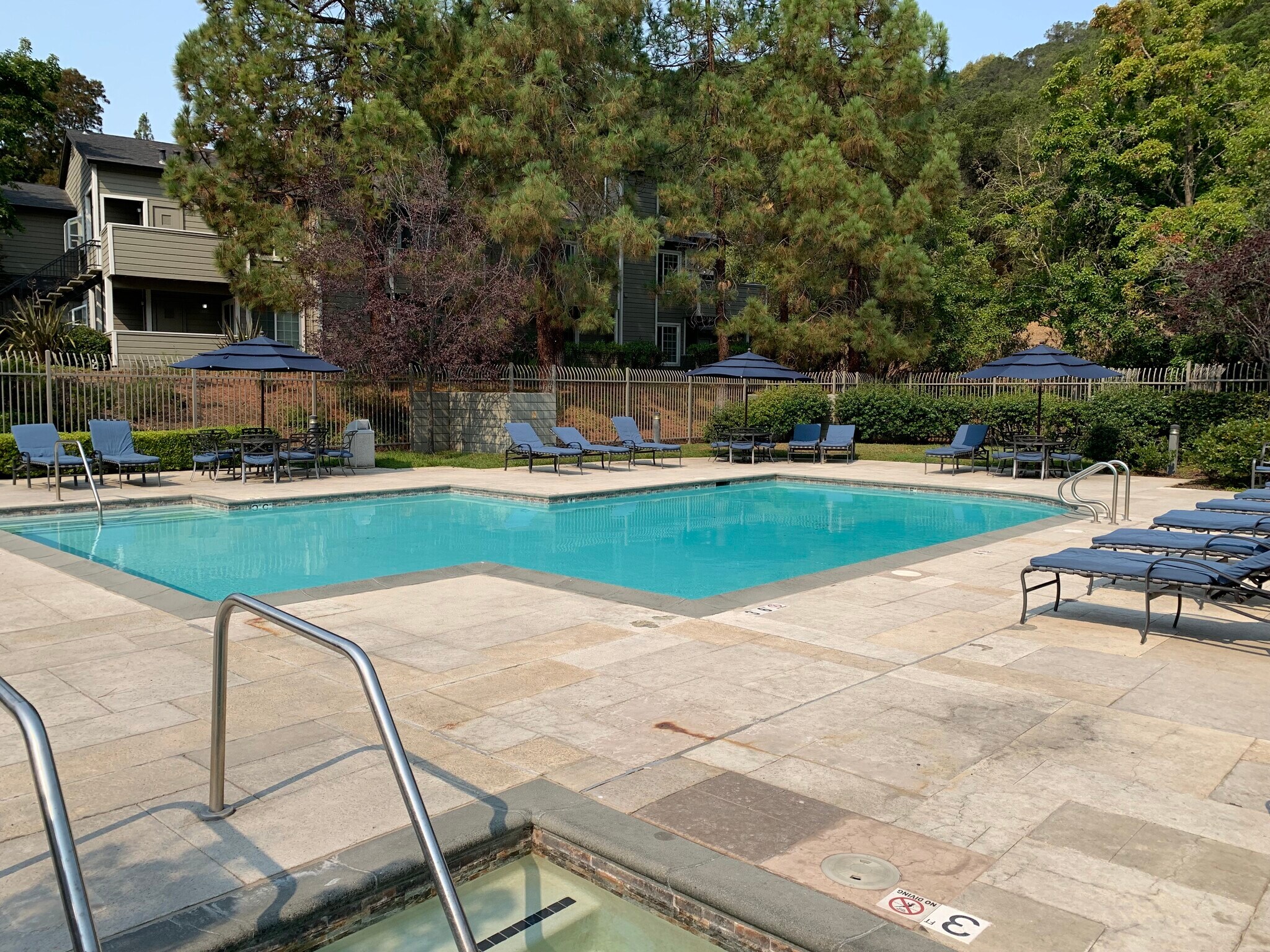 Swimming Pool - 515 Canyon Oaks Dr