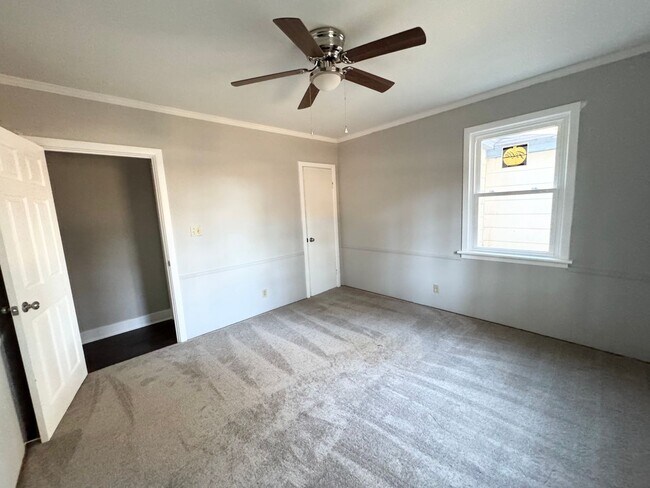 Building Photo - 1804 County St