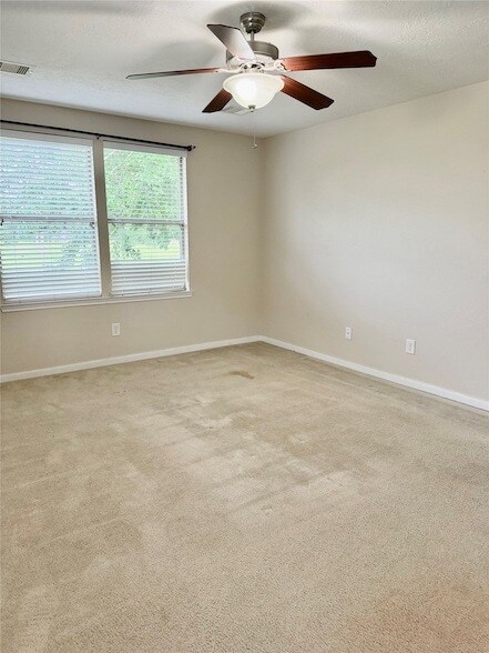 Building Photo - 16010 Limestone Lake Dr