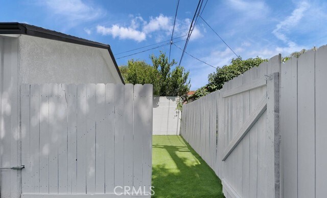 Building Photo - 22054 Avenue San Luis