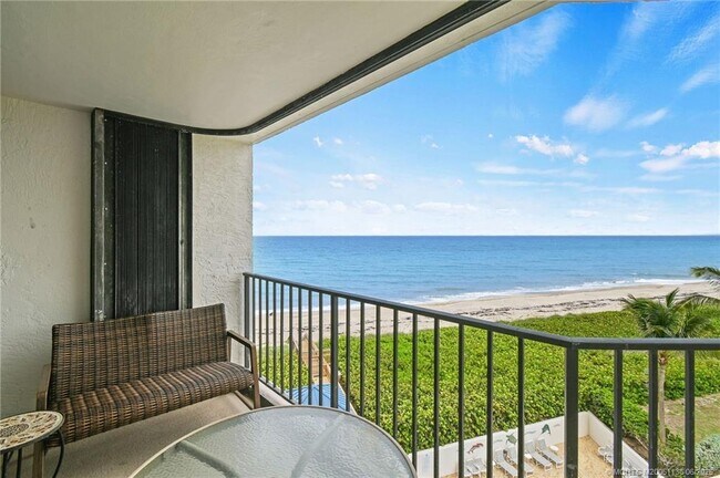 Primary Photo - 9650 S Ocean Dr