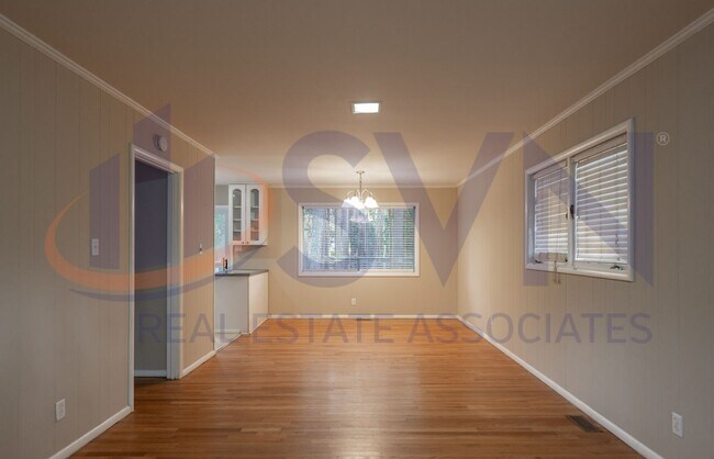 Building Photo - Charming Brick Ranch on a Spacious, Wooded Lot!