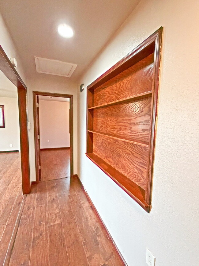 Building Photo - 817 Zachry Dr