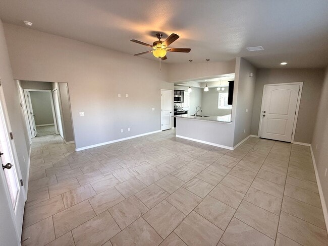 Building Photo - Newly Built 3-Bedroom, 2-Bath Home in a Prime Location Near Hospital & Shopping!