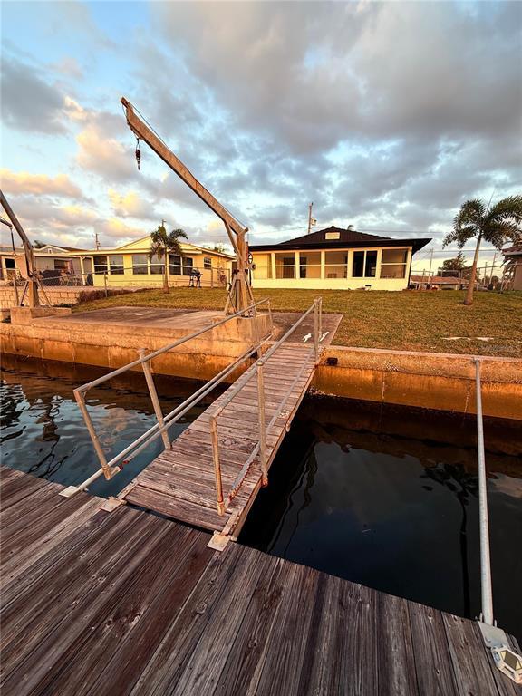 Building Photo - 5039 Pelican Dr