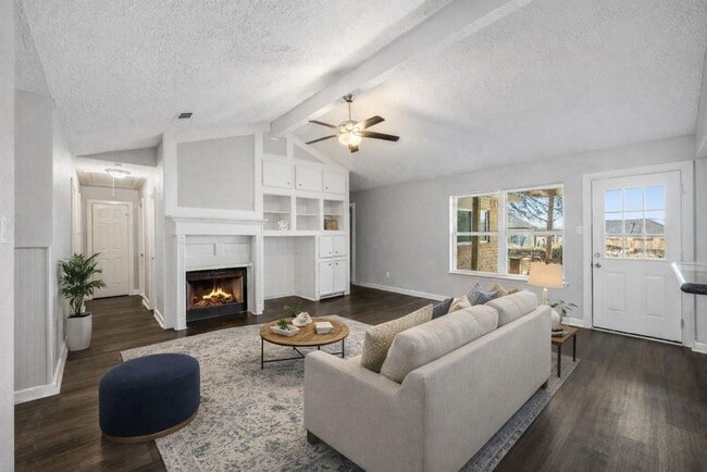 Building Photo - Welcome to this fully remodeled 4/2/2 brick home near Lake Conroe! With new AC/heat, roof, water ...