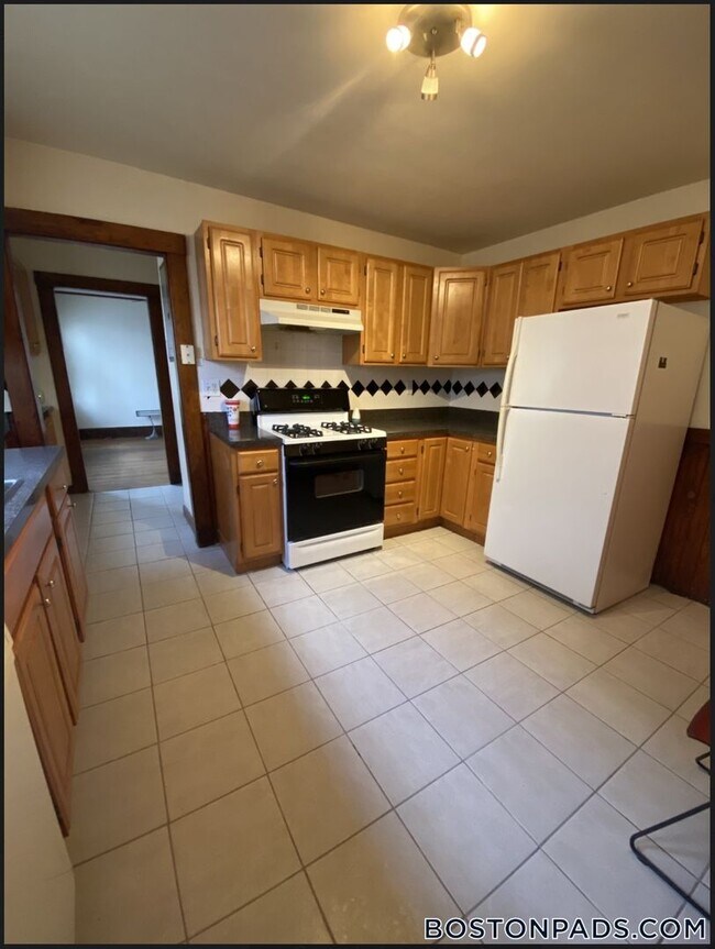 Building Photo - 189 Calumet St