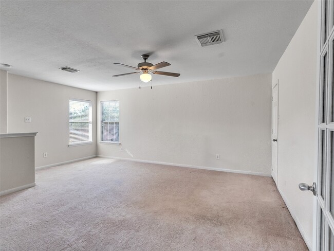 Building Photo - 29650 Legends Green Dr