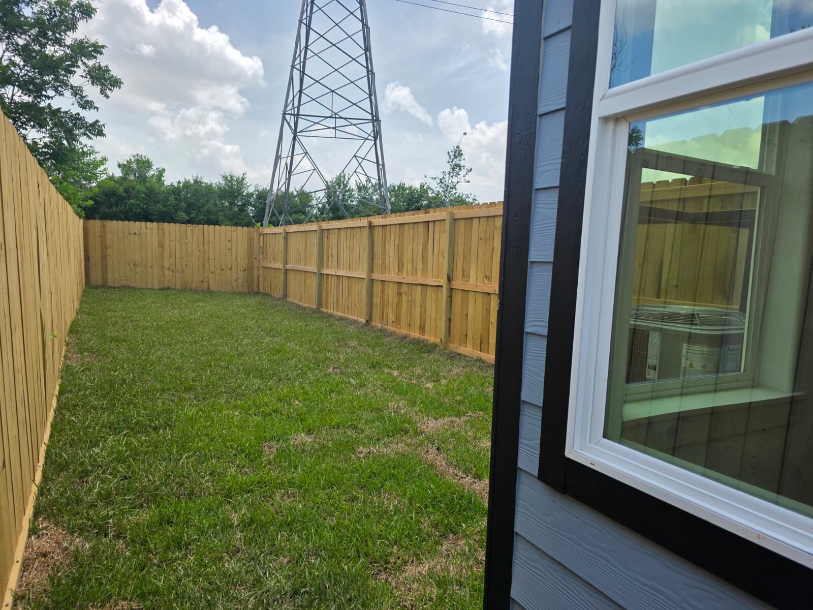 Building Photo - 4702 Baton Rouge St