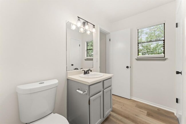 Building Photo - 15205 Cavalier Canyon Dr