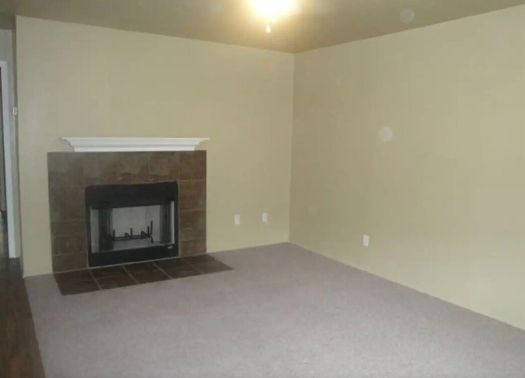 Building Photo - 2906 Silver Spur Cir