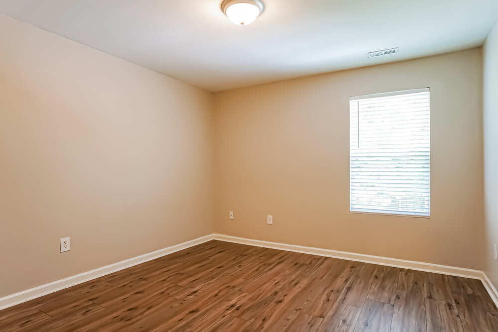 Building Photo - 618 Twain Town Dr
