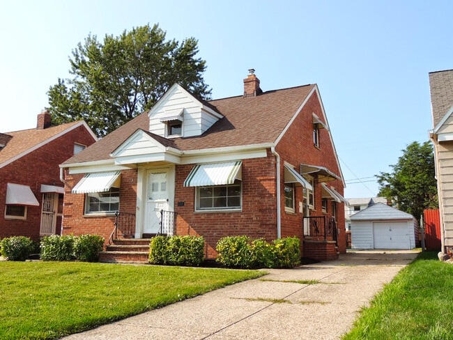 Primary Photo - 3 Bedroom - 1.5 Bathroom Home for Rent!
