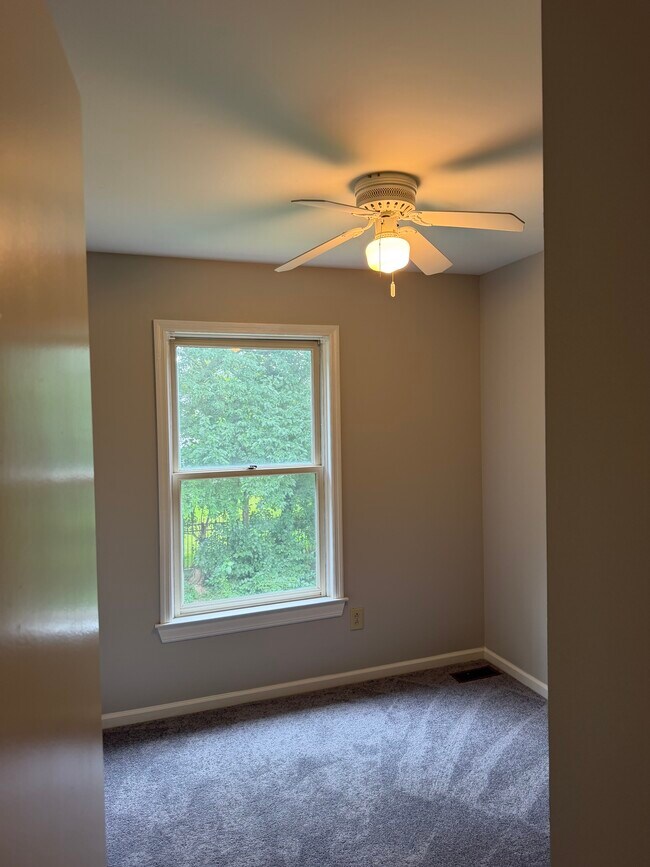 Building Photo - 120 Whitburn Pl