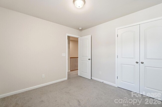 Building Photo - 14862 Tamarack Drive