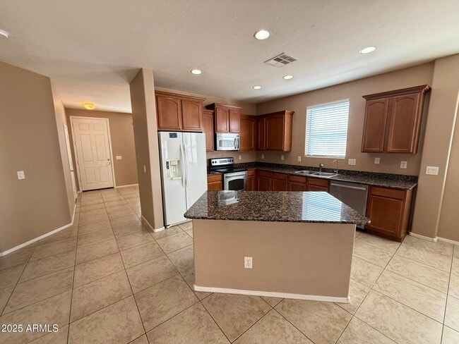 Building Photo - 11752 W Foothill Dr