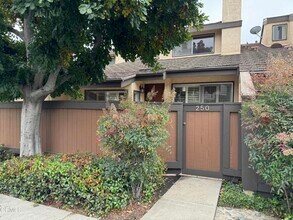 Building Photo - 250 Cordova St