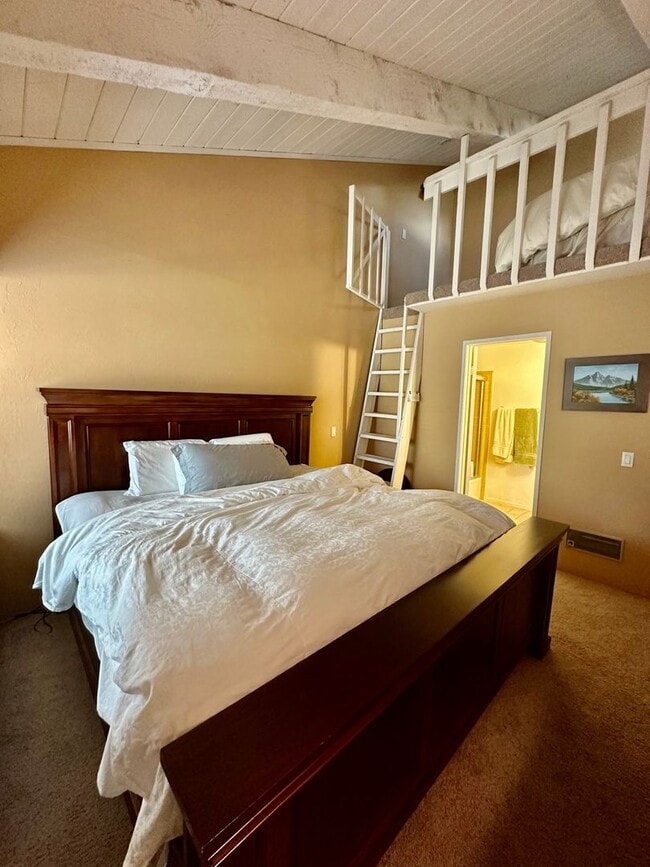 Building Photo - Welcome to Courchevel Unit 11