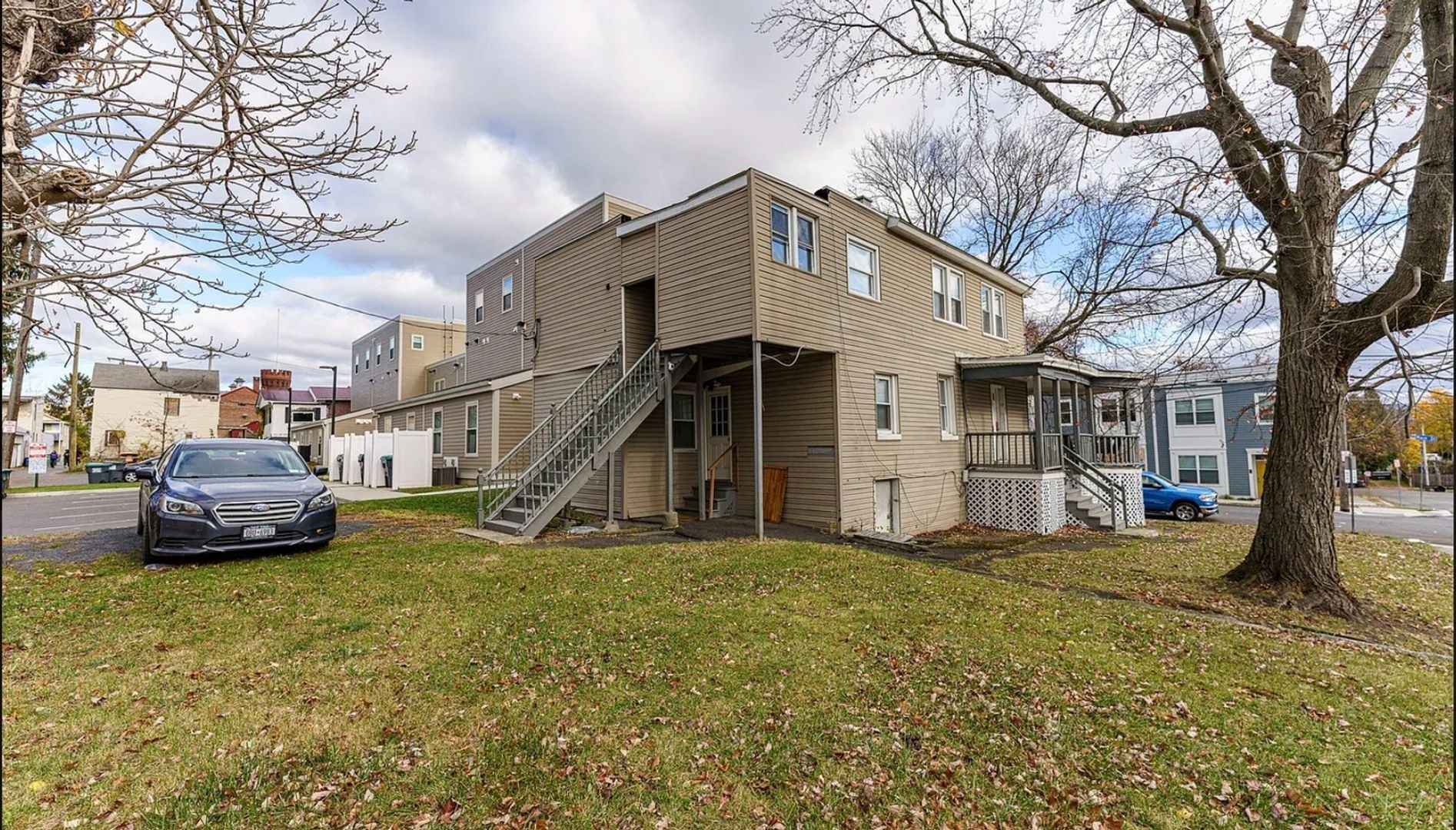 Building Photo - 121 Main St