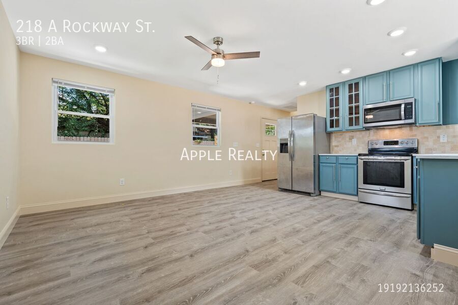 Building Photo - 218 W Rockway St