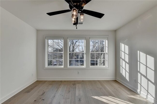 Building Photo - 435 Mayfair Ct