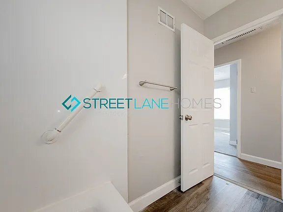 Building Photo - 1272 Laughren Dr