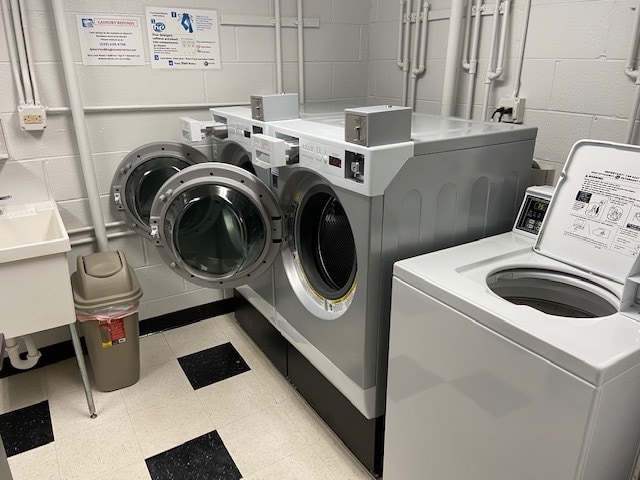 Building Photo - 400 Ascot Dr