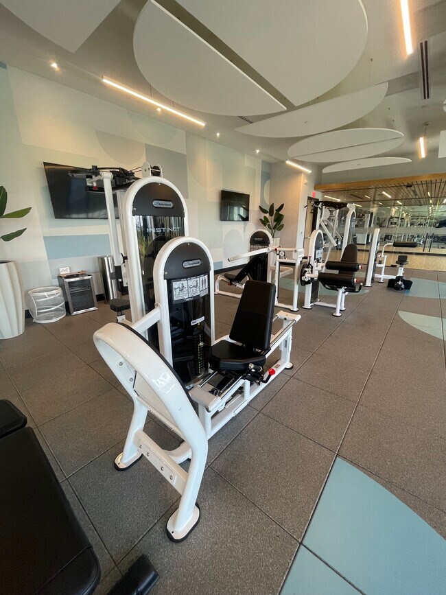 Building Photo - 598 NE 58th St