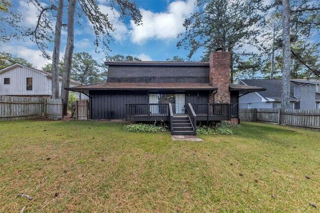 Building Photo - 3215 Redona Dr