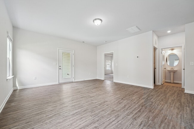 Building Photo - 131 Altair Ln