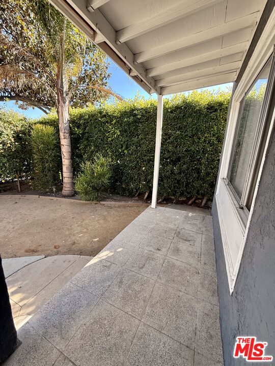 Building Photo - 3659 6th Ave