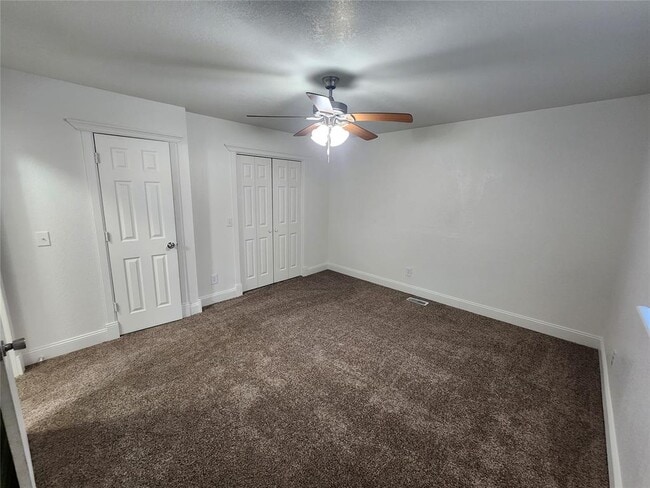 Building Photo - 807 S Jones Ln