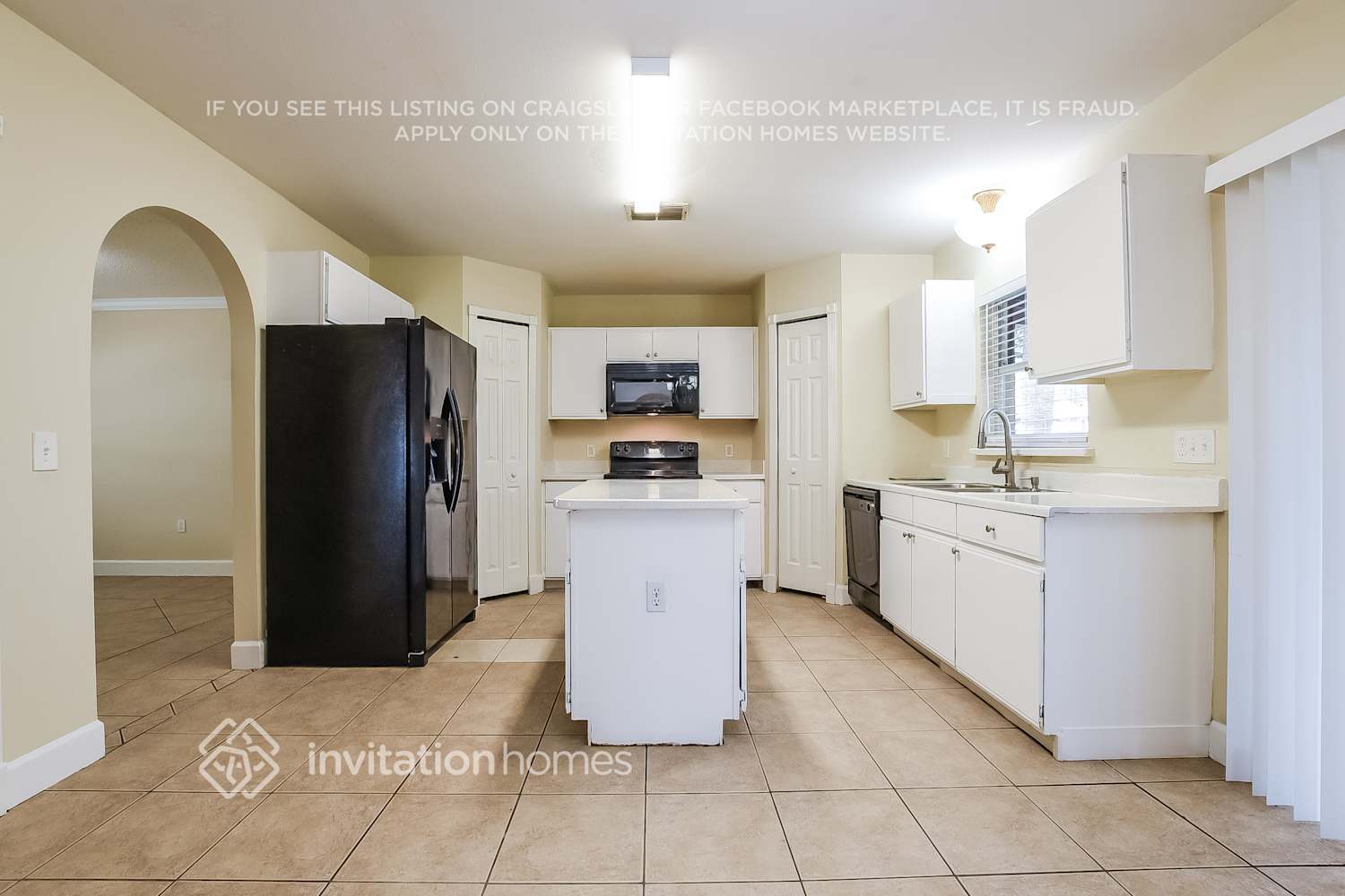 Building Photo - 3223 Scenic Woods Dr