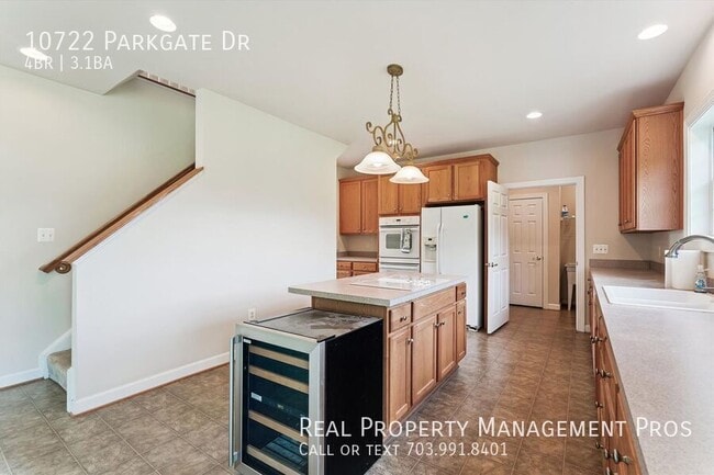 Building Photo - 10722 Parkgate Dr