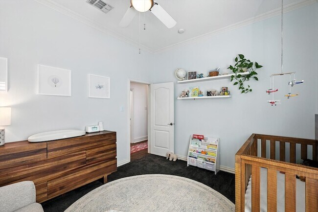 Building Photo - 1500 Pecos St