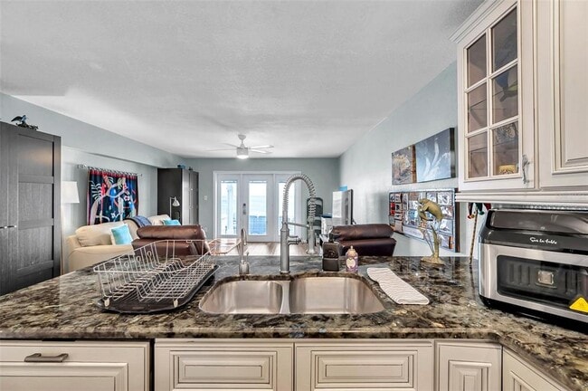 Building Photo - 4768 Coquina Key Dr SE