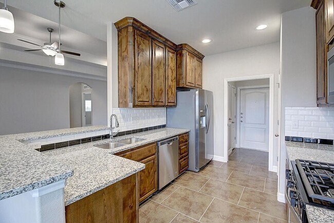 Building Photo - 7530 Sable Creek Dr