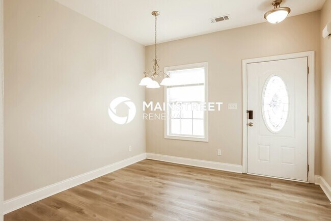 Building Photo - 3 Bedroom Pet-Friendly Home in Corryton, TN with Main Street Renewal