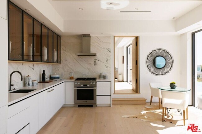 Building Photo - 29600 Harvester Rd