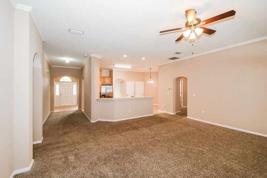 Building Photo - 725 Indigo Run Dr