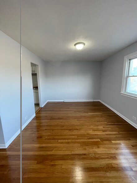 Building Photo - 9120 Lawler Ave