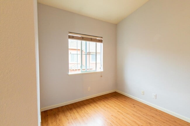 Building Photo - 4097 Alder Terrace