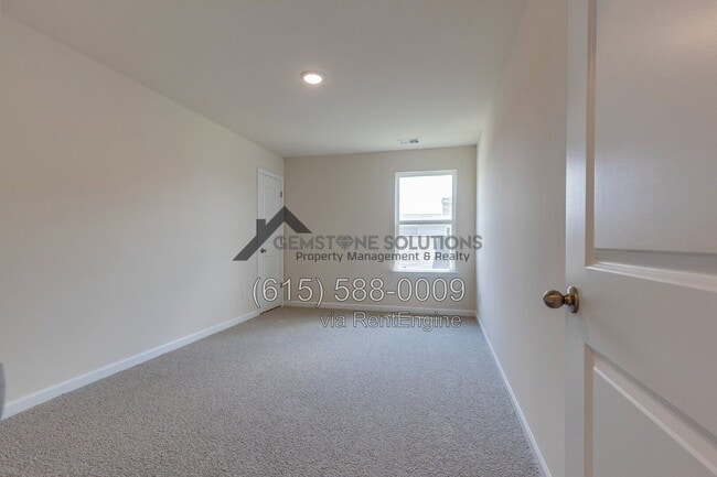 Building Photo - 2559 Queen Bee Dr