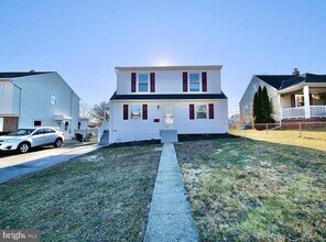 Building Photo - 40 Neeld Ln