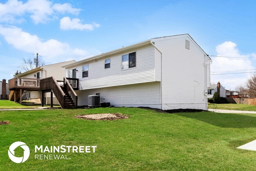 Building Photo - 12097 Hazelhurst Dr