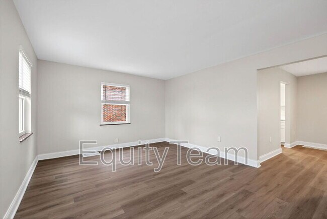 Building Photo - 405 Home Ave