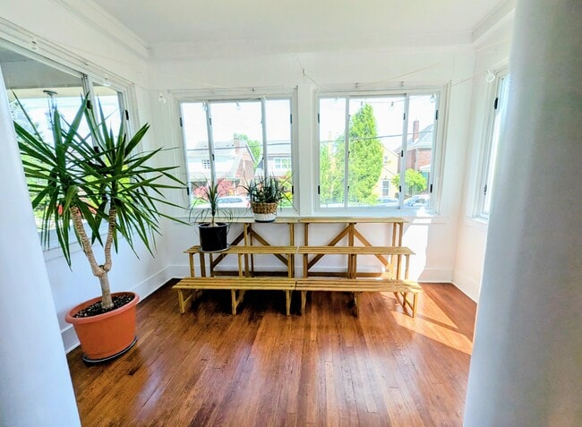 Primary Photo - 1111 Morningside Ave